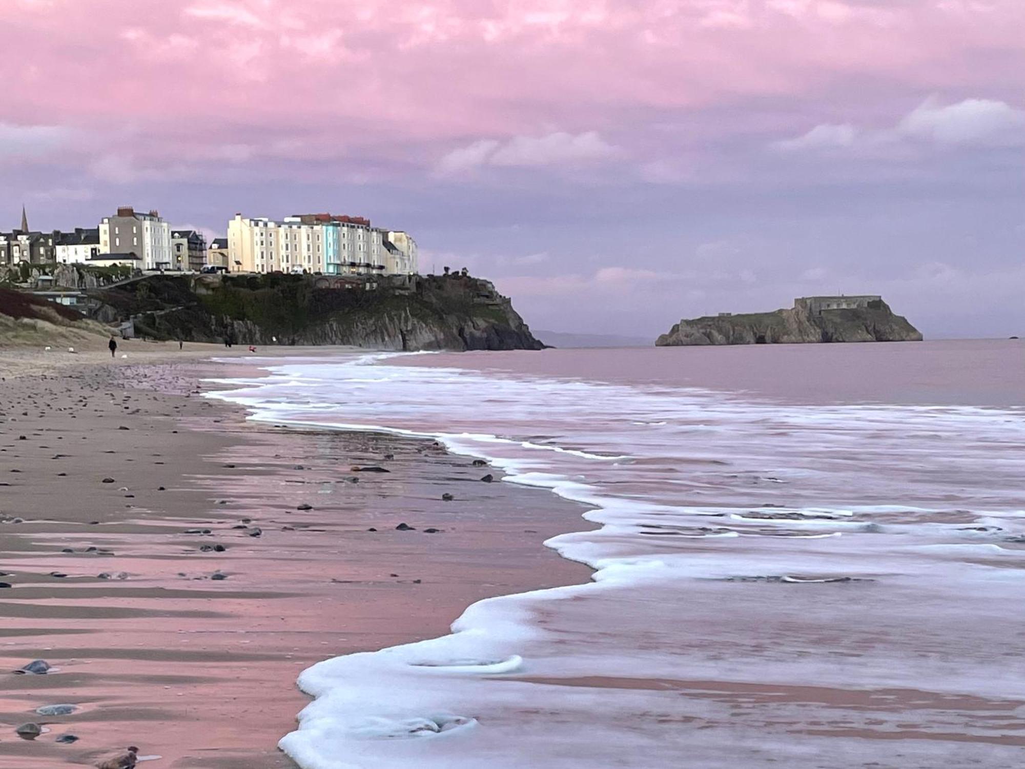 South Seas Tenby Exterior photo